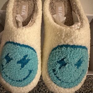 NWT: Happy face slippers